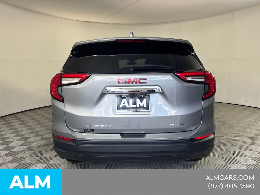 Used 2024 Sterling Metallic GMC SLE image 41