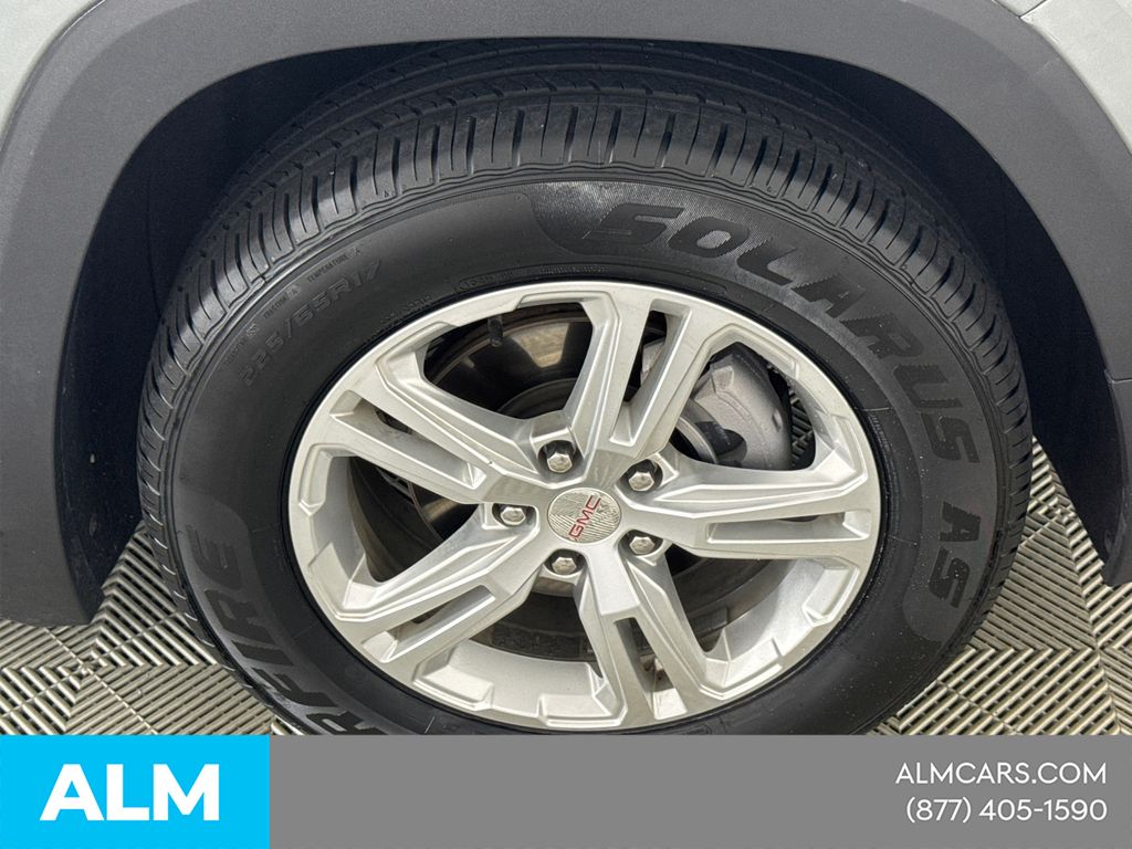 Used 2024 Sterling Metallic GMC SLE image 51