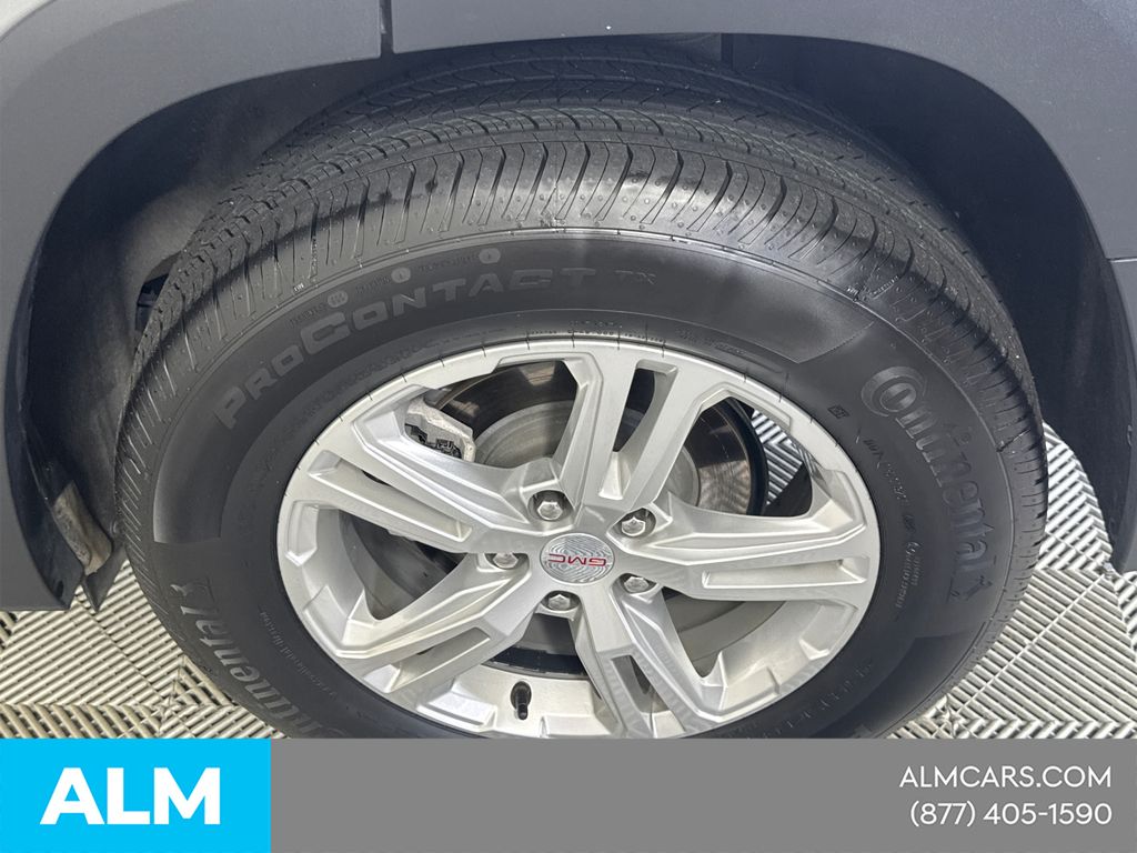Used 2024 Sterling Metallic GMC SLE image 58
